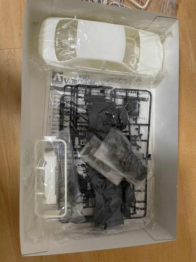 アオシマ SUPER VIP アドミレイション18マジェスタ 1/24