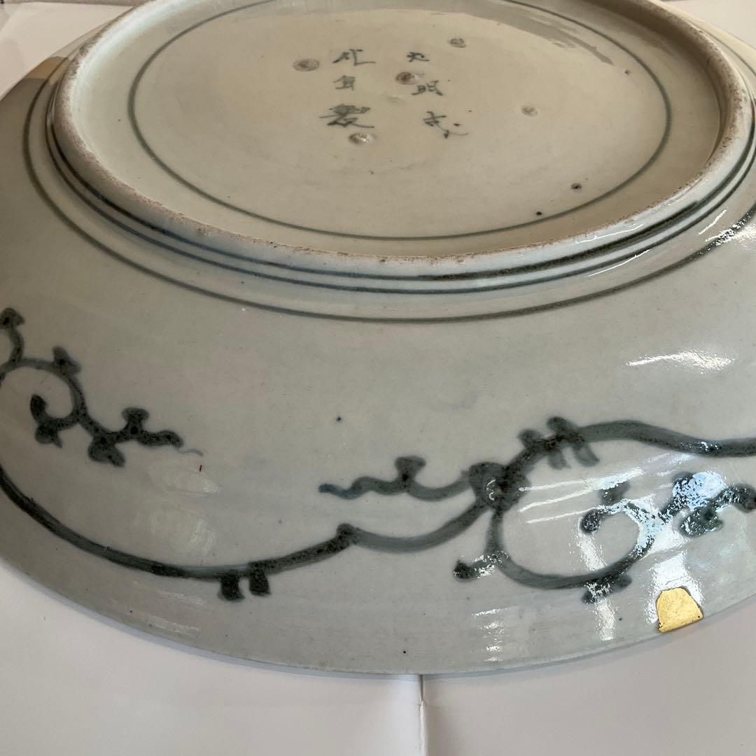 古伊万里染付草花文蛸唐草文大皿　江戸時代中期頃(文化十二年の箱入)