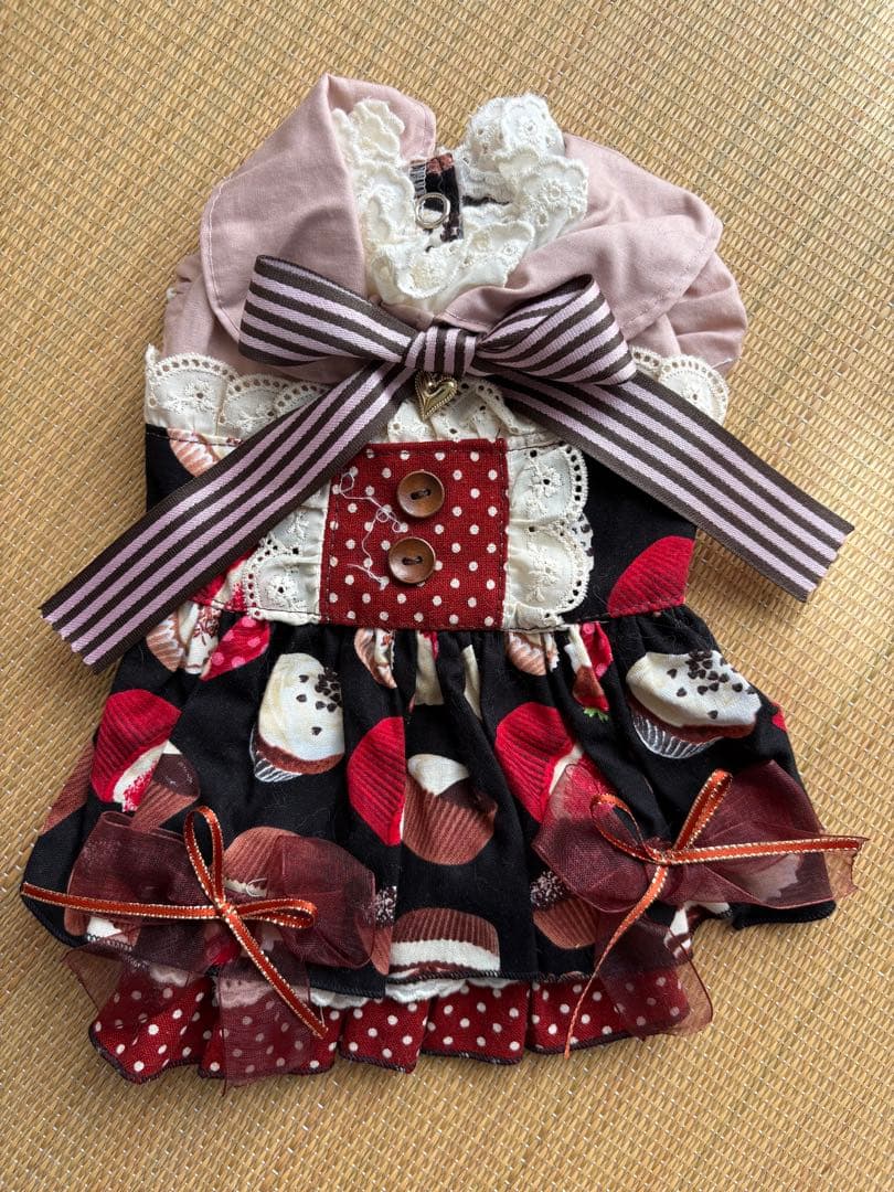 バレンタイン　犬用カップケーキ柄ドレス