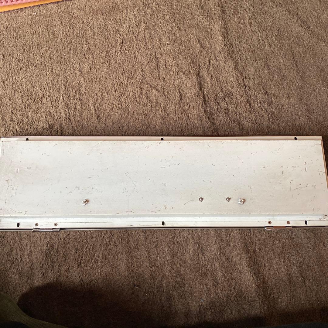 鉄道　車内灯？