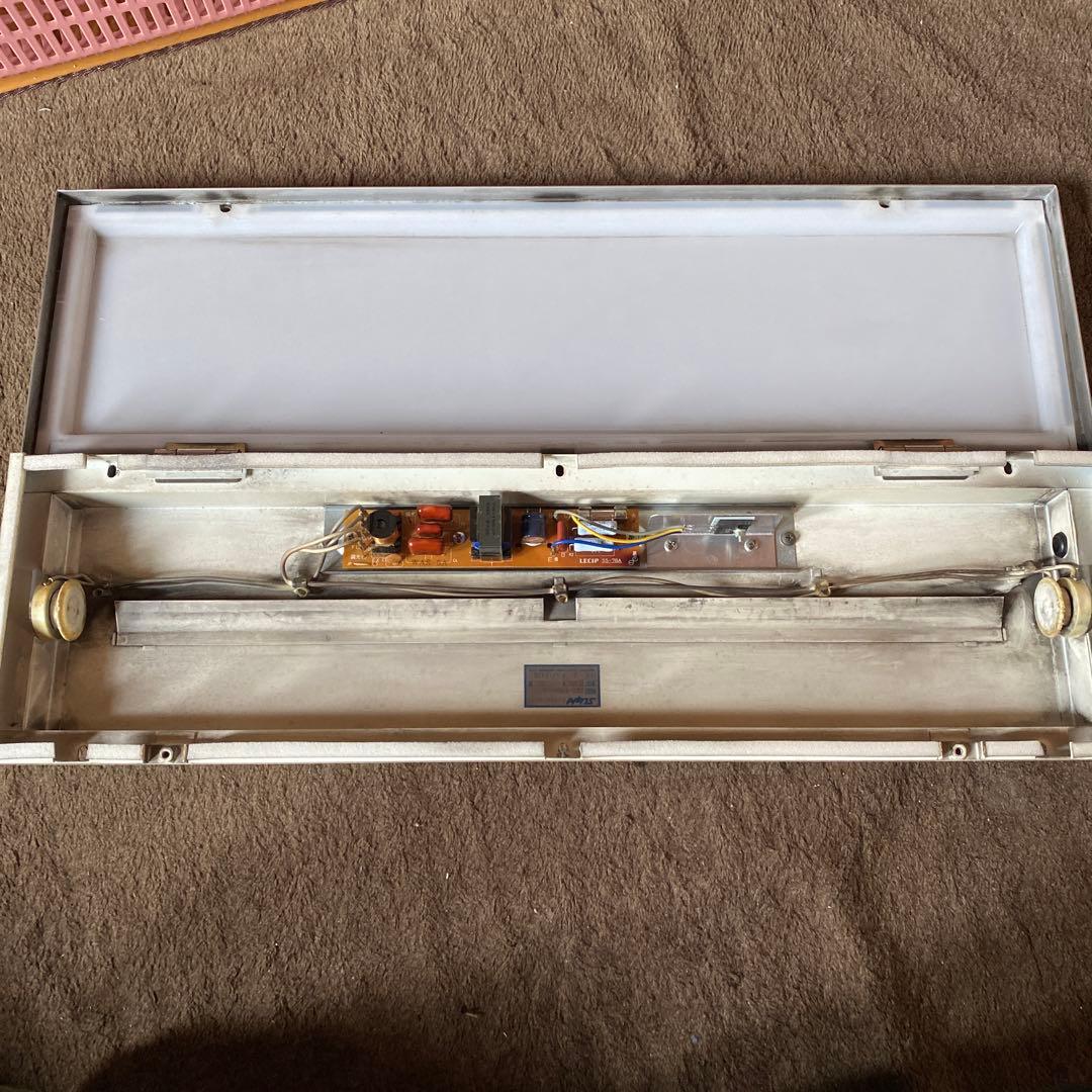 鉄道　車内灯？