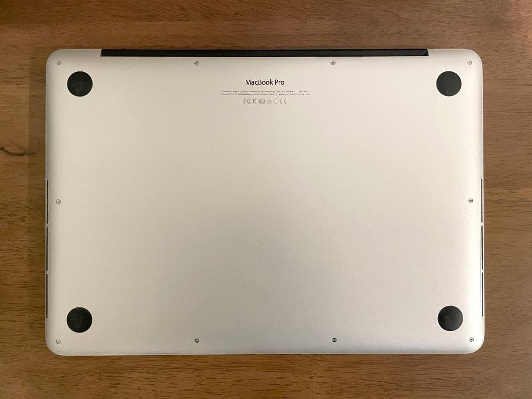 MacBook Pro 13\"　2015　i5　8GB　251GB
