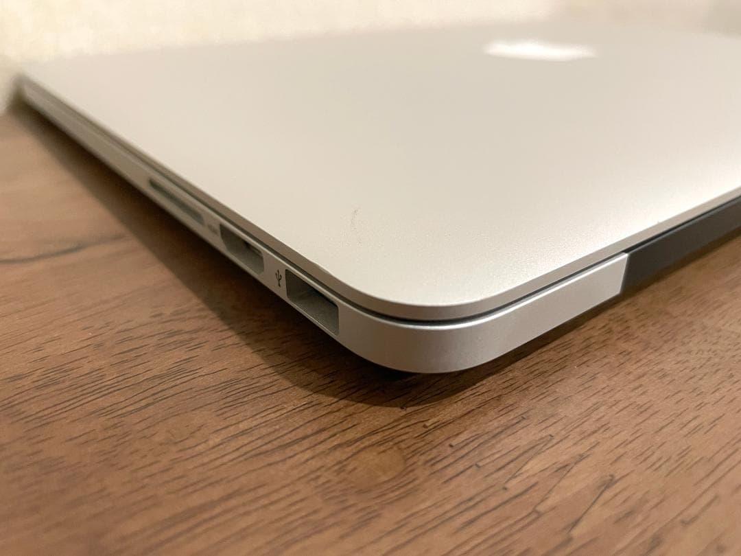 MacBook Pro 13\"　2015　i5　8GB　251GB