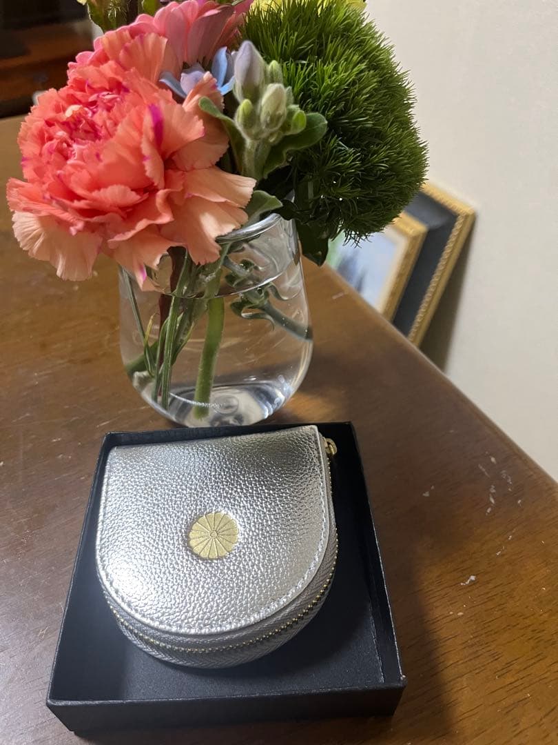 d*n様 奉仕品　菊葉文化協会　菊の紋　シルバー ケース