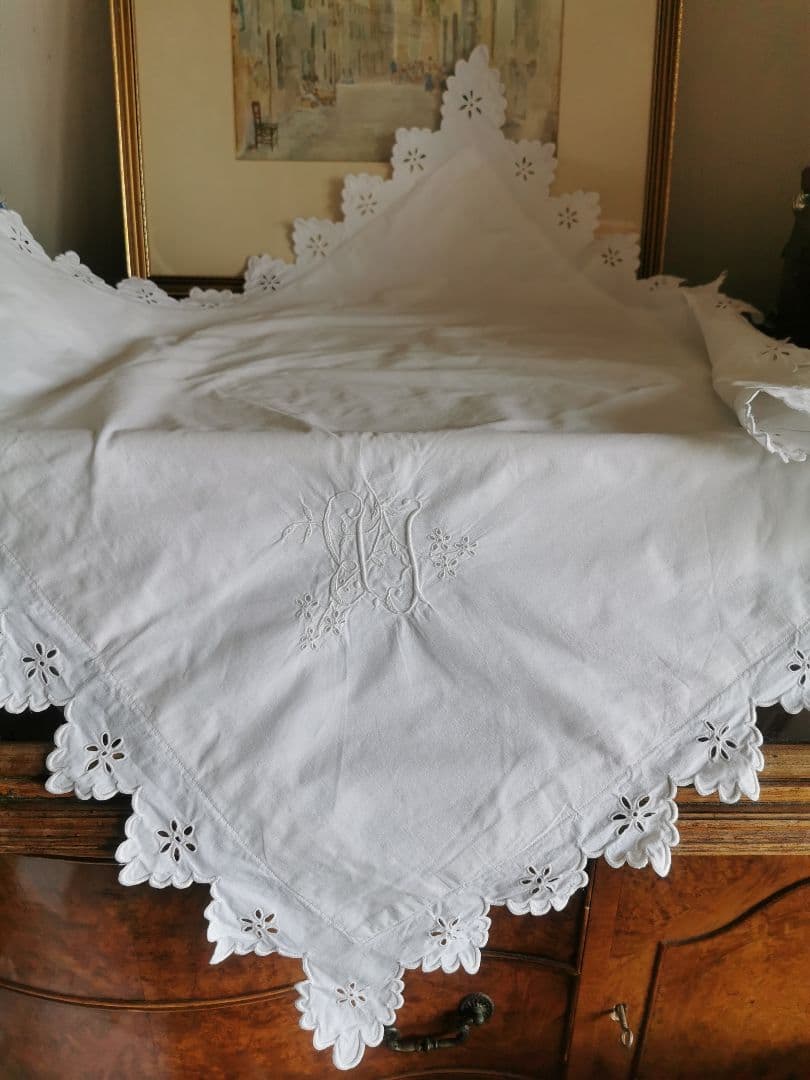 アンティークフランス オープンカットワーク＆スカラップ刺繍ラージクッションカバー