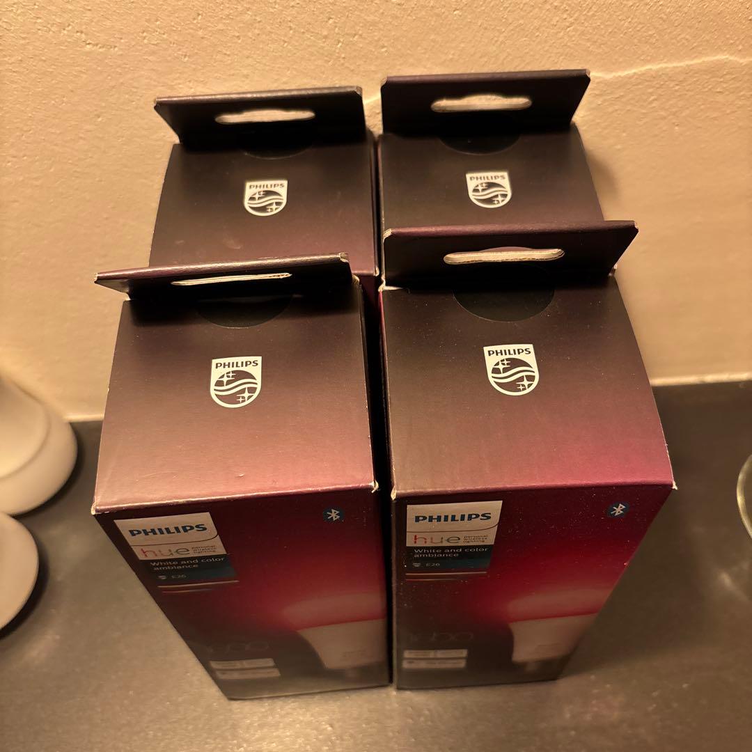 Philips Hue LED電球 1600ルーメン x 4つ
