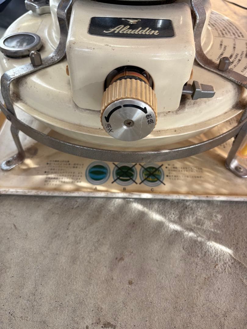 Aladdin アラジン　オイルストーブ ホワイト