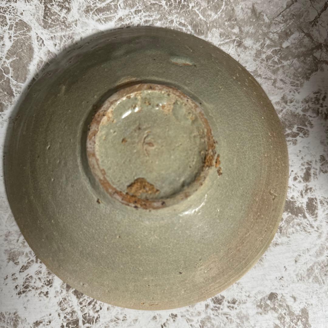 高麗青瓷、平茶碗。無傷、箱。