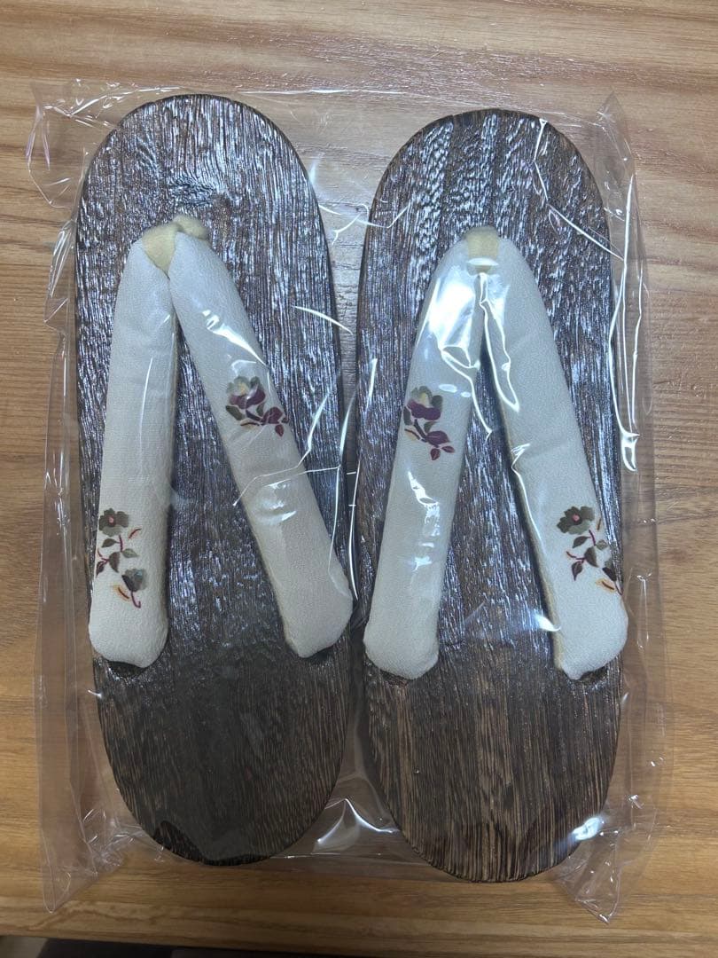 Dita 浴衣「水彩の勿忘草色」5点セット➕髪飾り2つ、フォーパールベルト