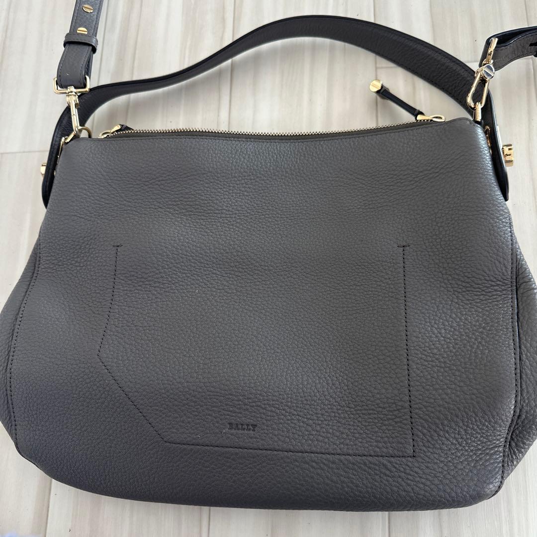 BALLY グレー レザー ショルダーバッグ