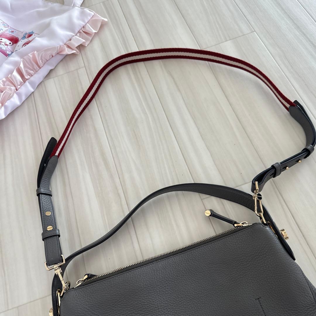 BALLY グレー レザー ショルダーバッグ