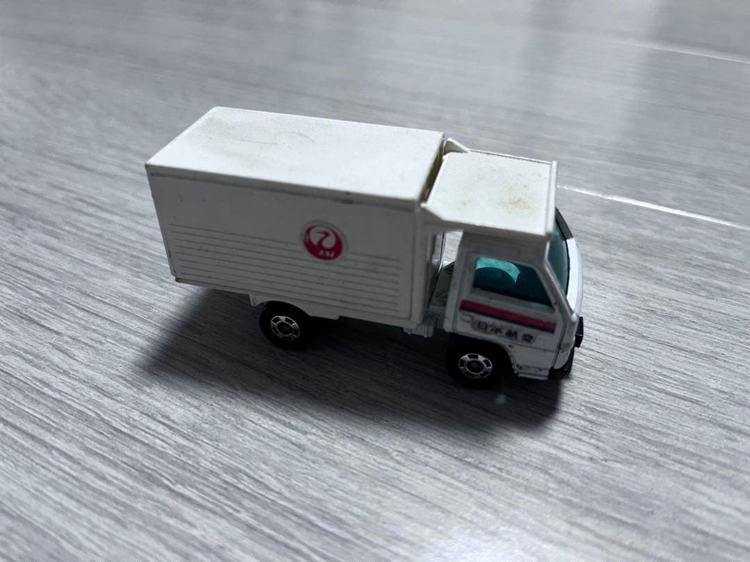 トミカ いすゞ エルフ 日本航空仕様