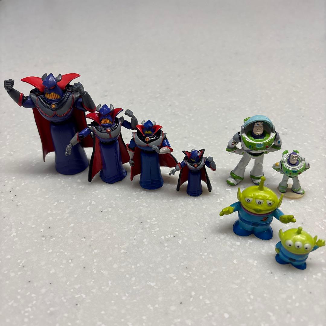 トイ・ストーリー2 フィギュアまとめ売り BUZZの車型缶ケース付き