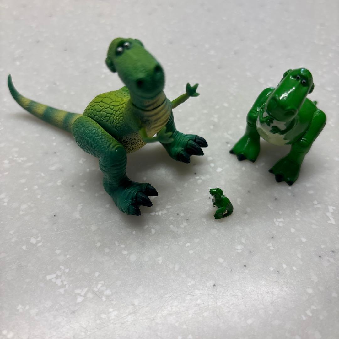 トイ・ストーリー2 フィギュアまとめ売り BUZZの車型缶ケース付き