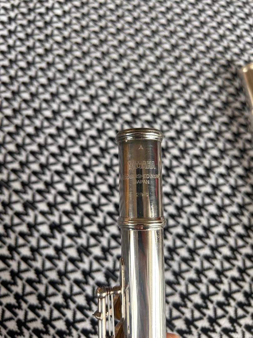 も*も様 【希少】ヤマハ　フルート　YFL-281S リングキィ　インライン　白