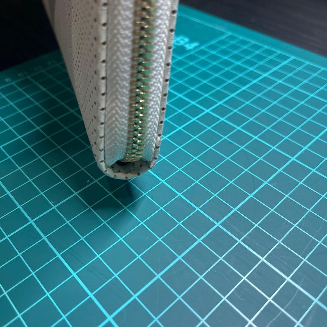 ムータ　トラベルウォレット　財布