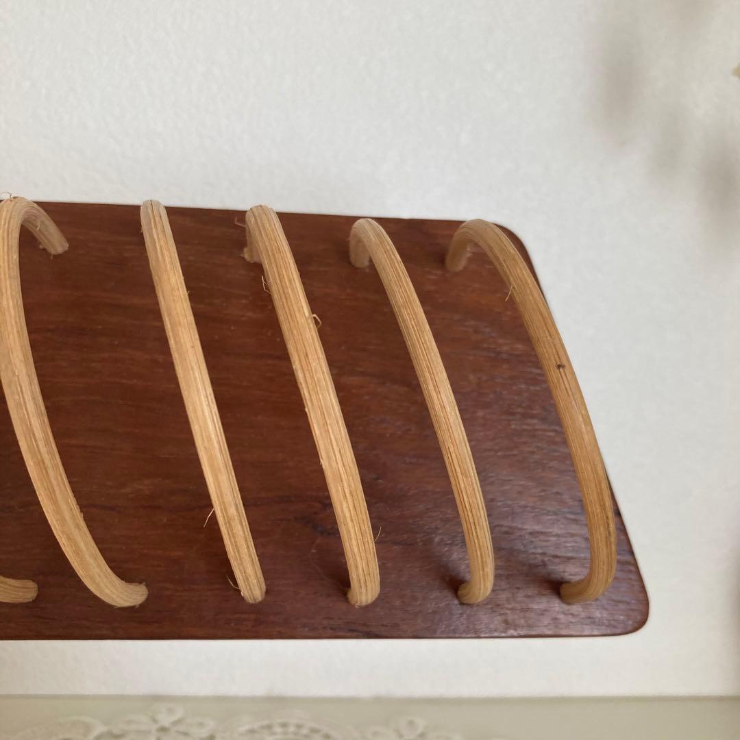 北欧ヴィンテージチークのトーストスタンドブックスタンドやカードスタンドとしても♪