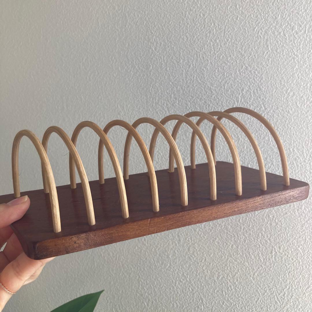 北欧ヴィンテージチークのトーストスタンドブックスタンドやカードスタンドとしても♪