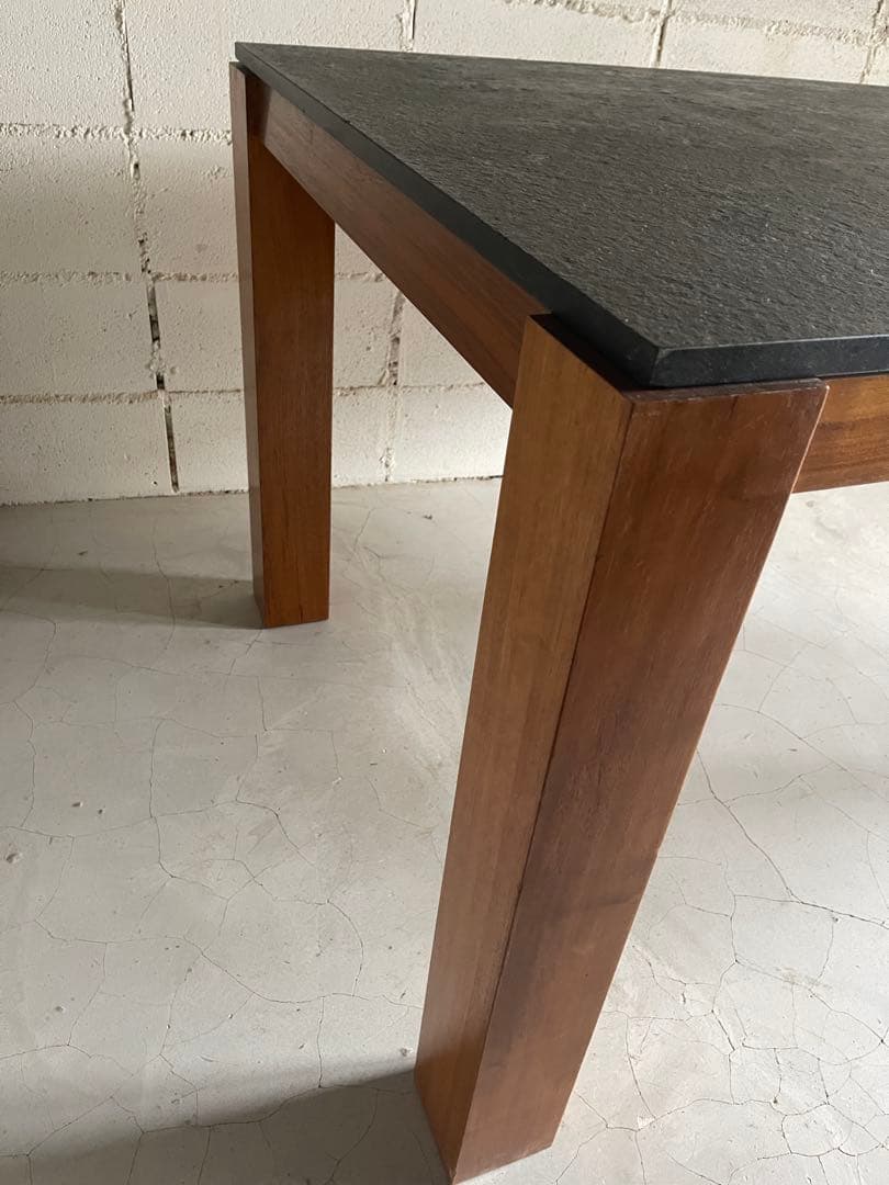 やー　御影石 × ウォールナット　ダイニングテーブル　クラスティーナ