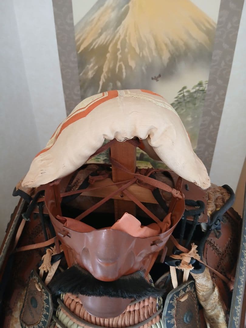 伝統的な日本の武士の鎧