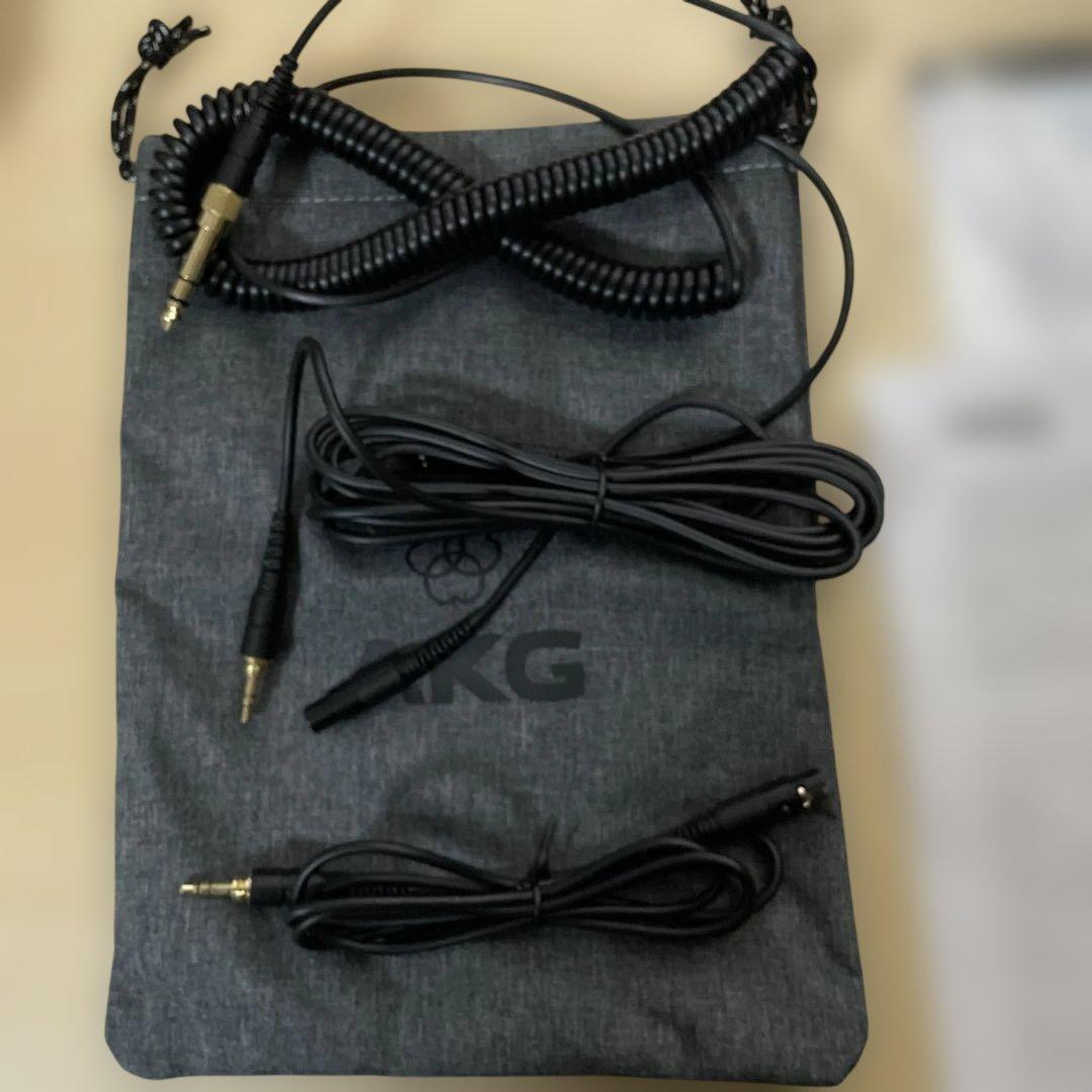 【 純正イヤーパッド未使用 】AKG K371 有線 モニターヘッドホン 密閉型