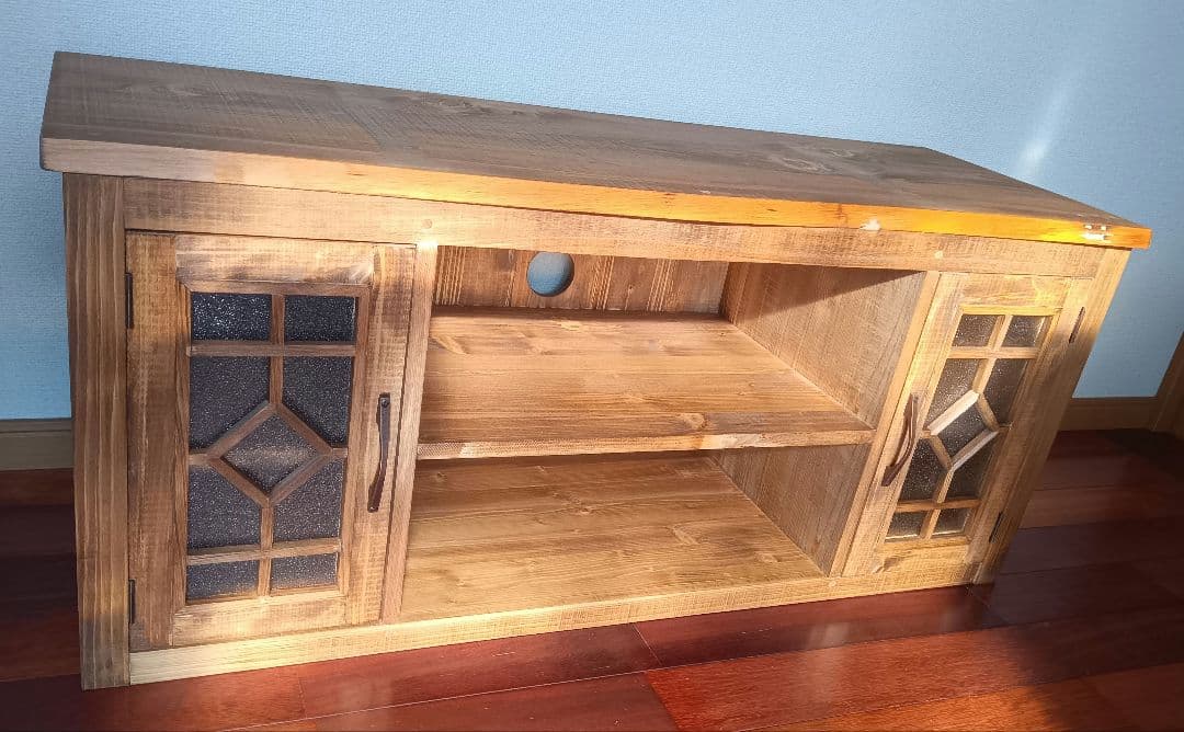 週末（金土日）価格＊レトロ風ＴＶボード＊檜の一枚板使用の天板