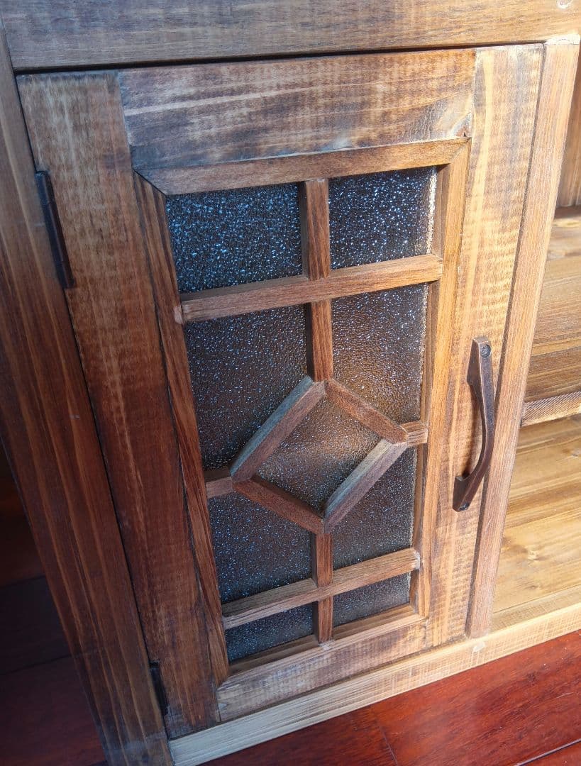 週末（金土日）価格＊レトロ風ＴＶボード＊檜の一枚板使用の天板