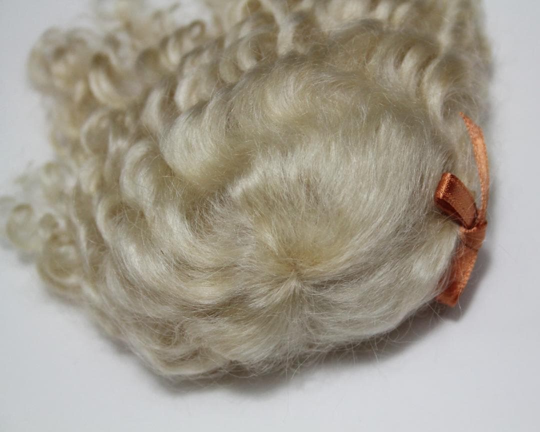 ◎新品【頭囲17cm】モヘア　ウィッグ　ビスクドール 人形用　ウイッグ