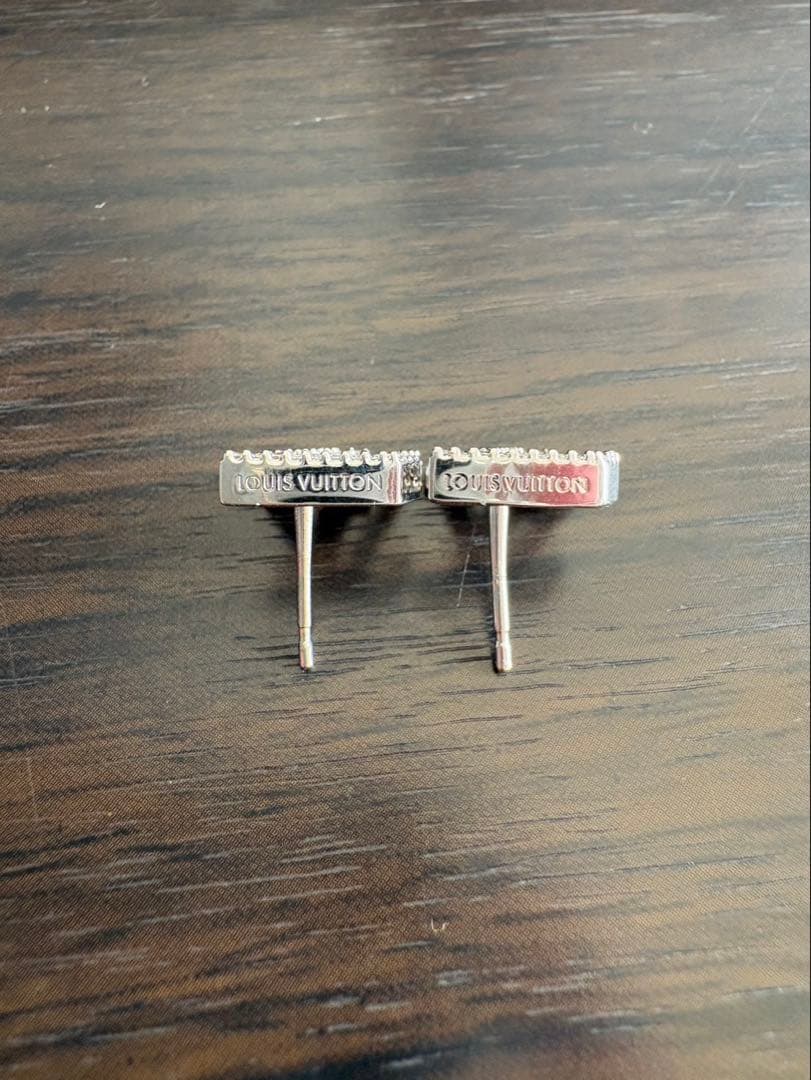 ※専用　Louis Vuitton 片耳　ピアス　キャッチ欠品
