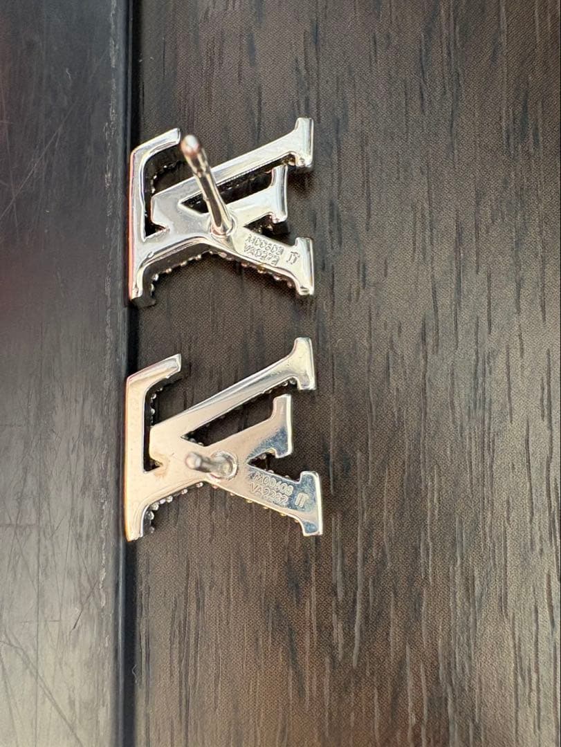 ※専用　Louis Vuitton 片耳　ピアス　キャッチ欠品