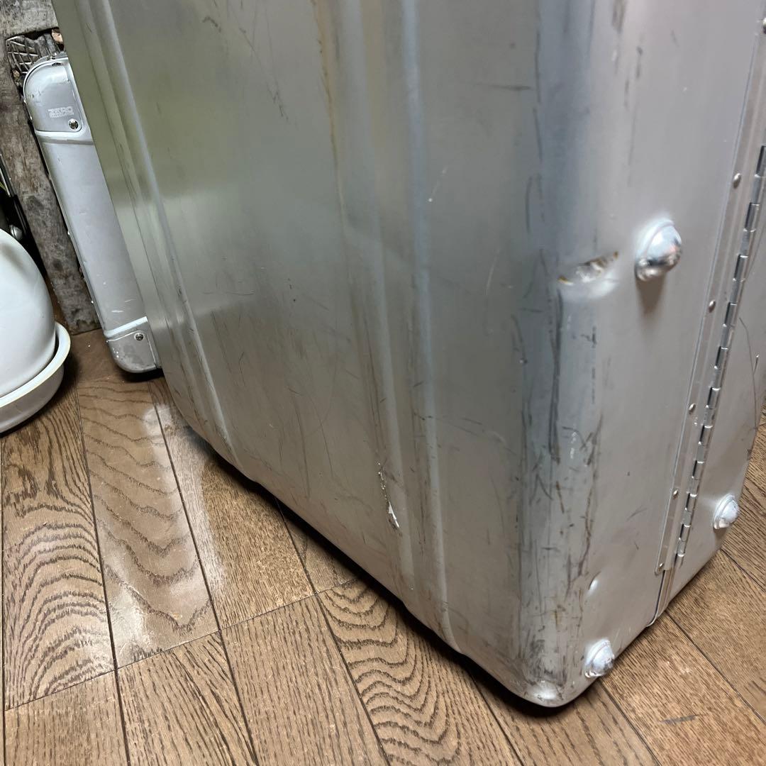 【廃盤品】頑丈です！シンプル構造　ゼロハリバートン　アルミ製キャリーケース