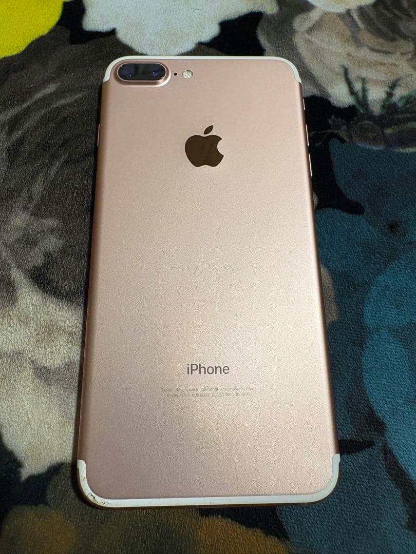 iPhone7Plus 256GBローズゴールド動作良好画面コーティング割れあり
