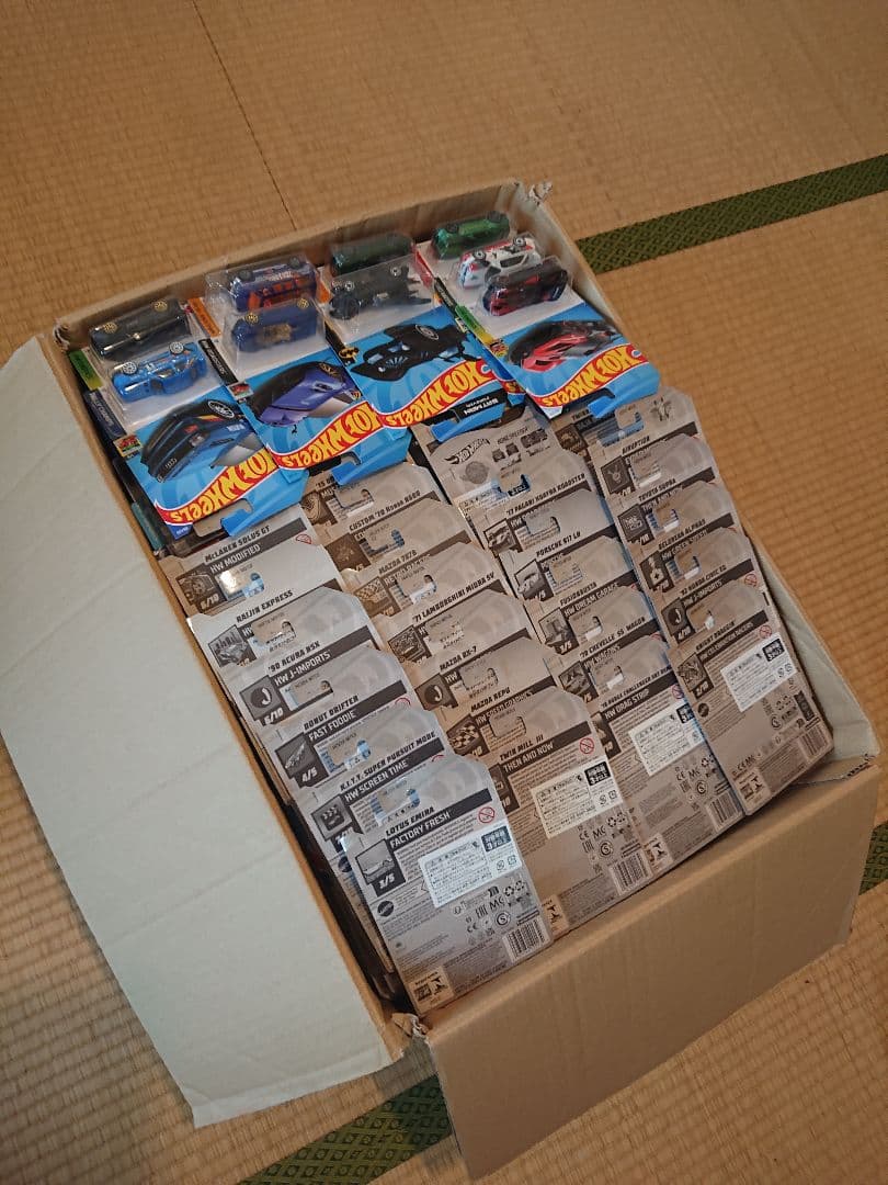 注意 やま Hot Wheels 140サイズ箱いっぱいセットその1