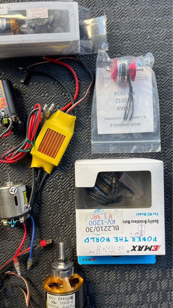 EMAX KV-2200 ブラシレスモーターセット「ジャンク」