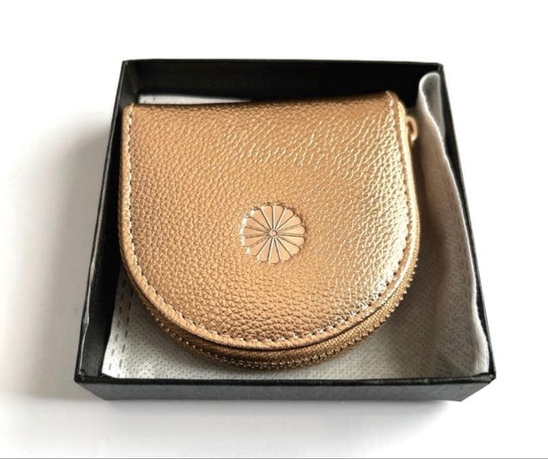 皇居　財布 菊の御紋 ケース　小銭入れ　馬蹄型 ゴールド　牛革