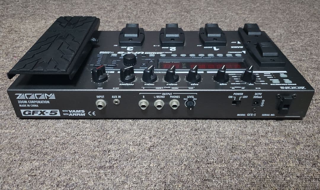 ZOOM マルチエフェクター GFX-5 純正ACアダプター付き 動作確認済み