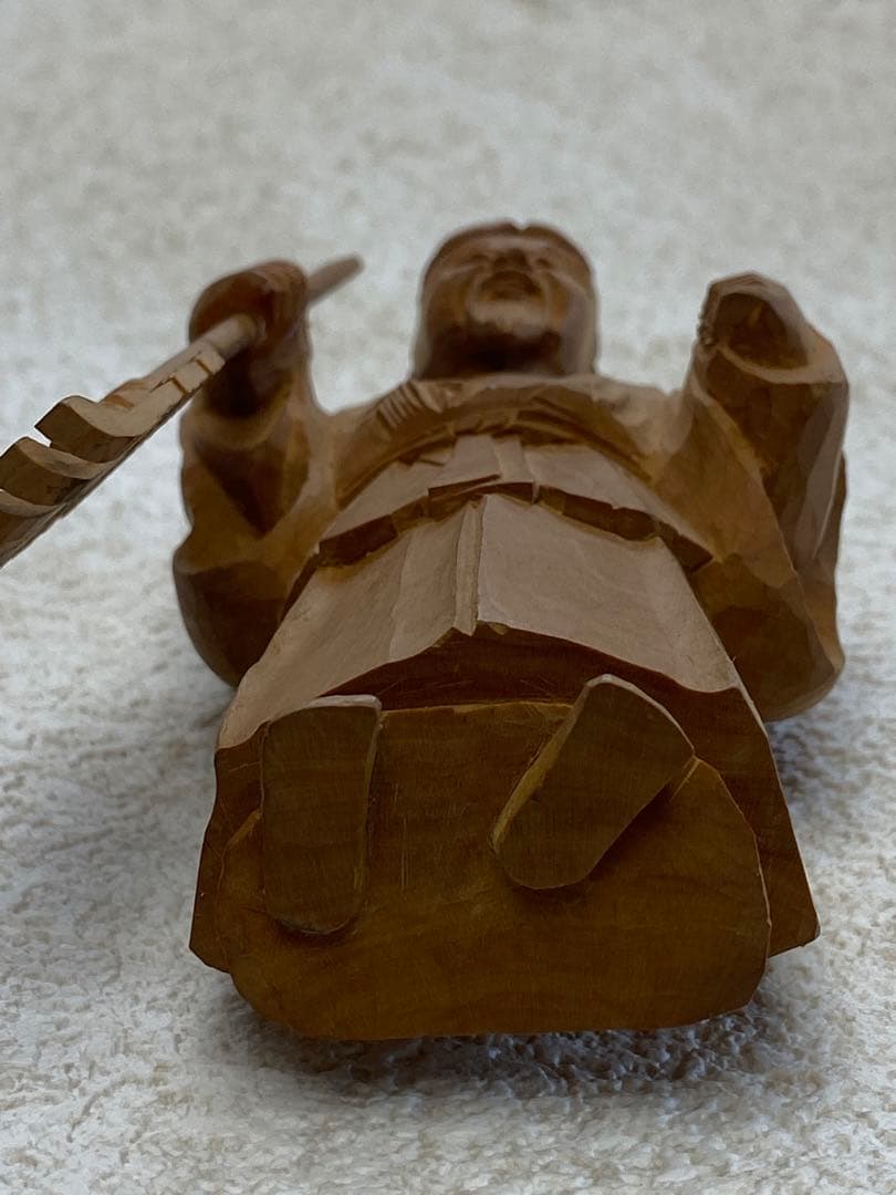 木彫り老人　作者不明