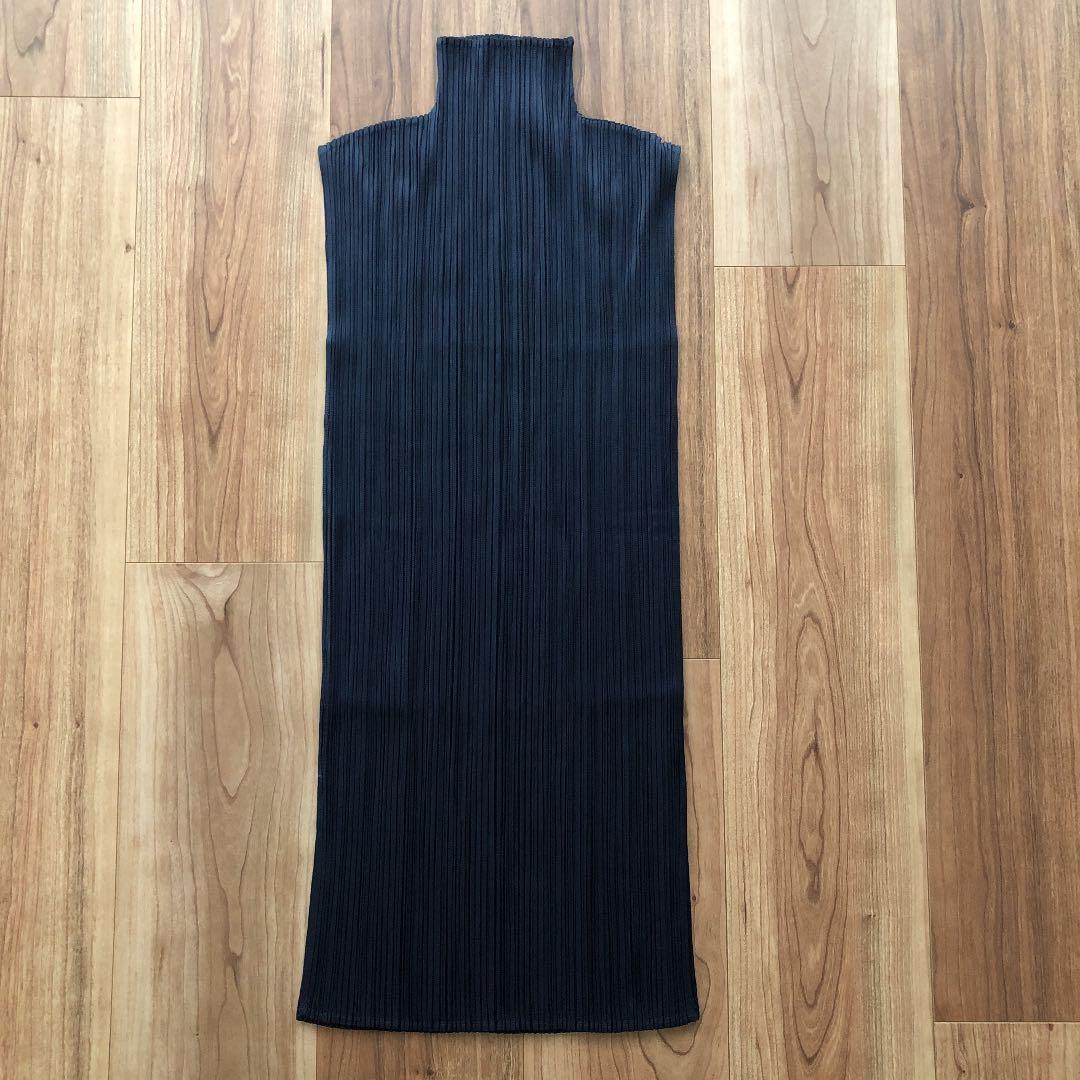 プリーツプリーズ　PLEATSPLEASE ハイネック　ノースリーブ
