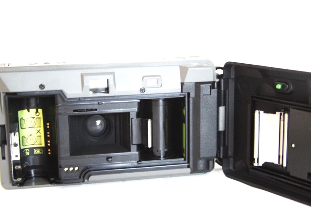 フィルムカメラ CHINON AUTO 3001 multi focus 35mm F2.8