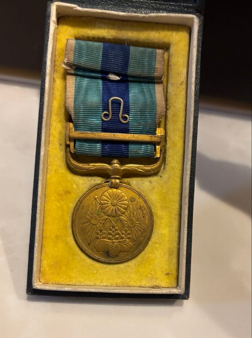 遺品整理品、記念章　ワッペン　勲章