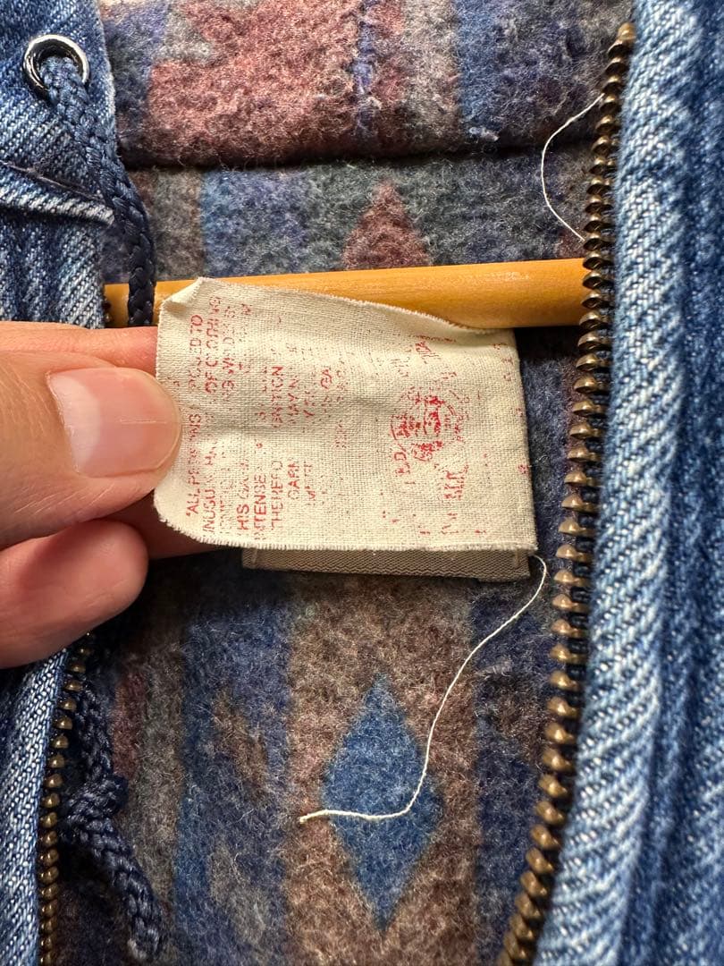 あいみょん着用カーハートサウスウエストアクティブジャケットJB848