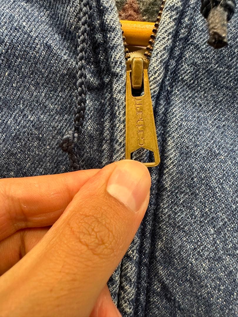 あいみょん着用カーハートサウスウエストアクティブジャケットJB848