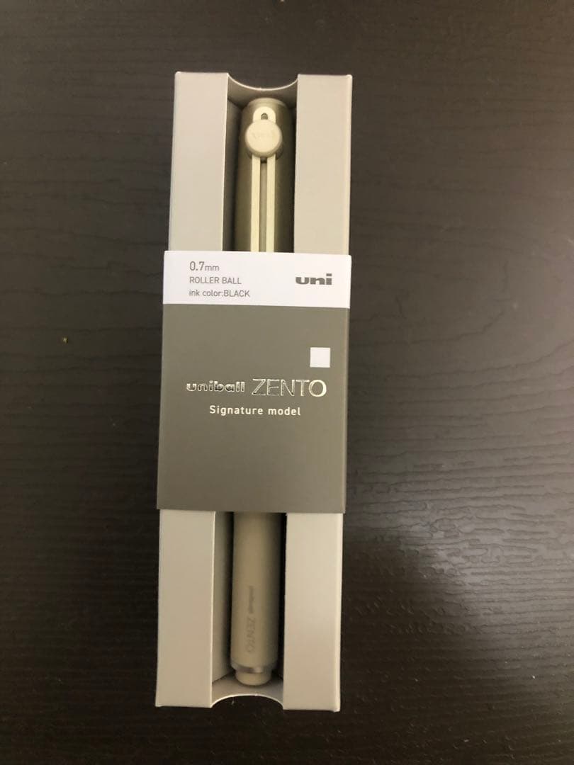 12月新発売！uniball ZENTO シグ二チャー0.7シャンパンゴールド