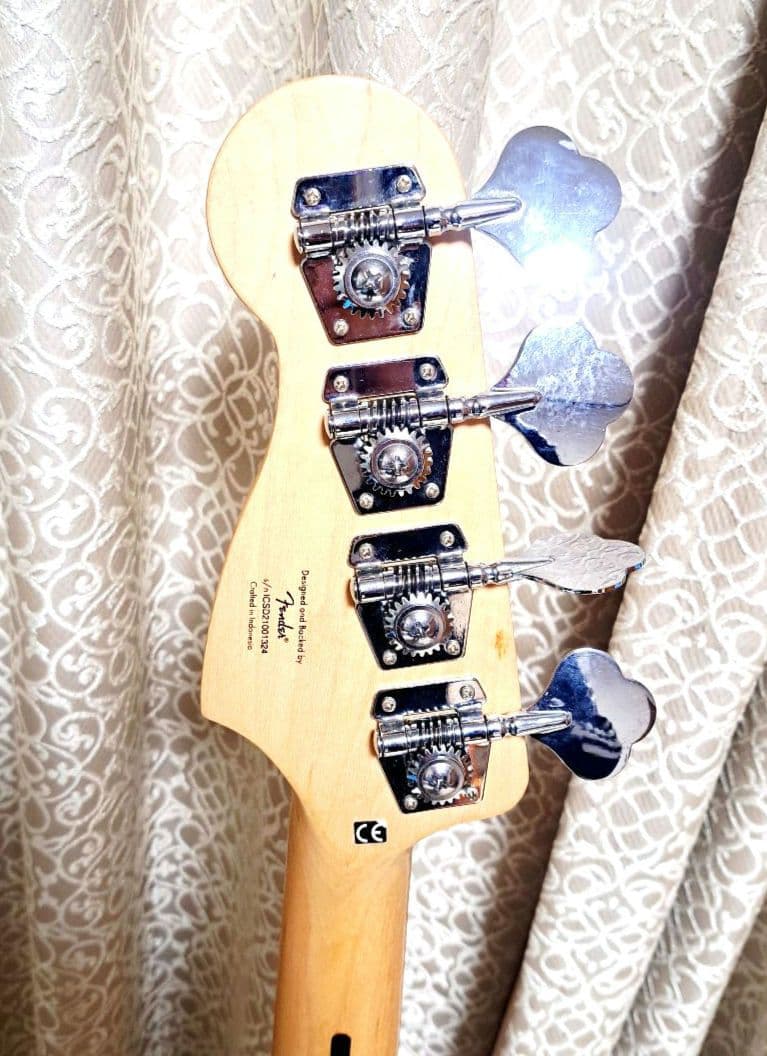 Squier Classic Vibe 60s’ Precision Bass