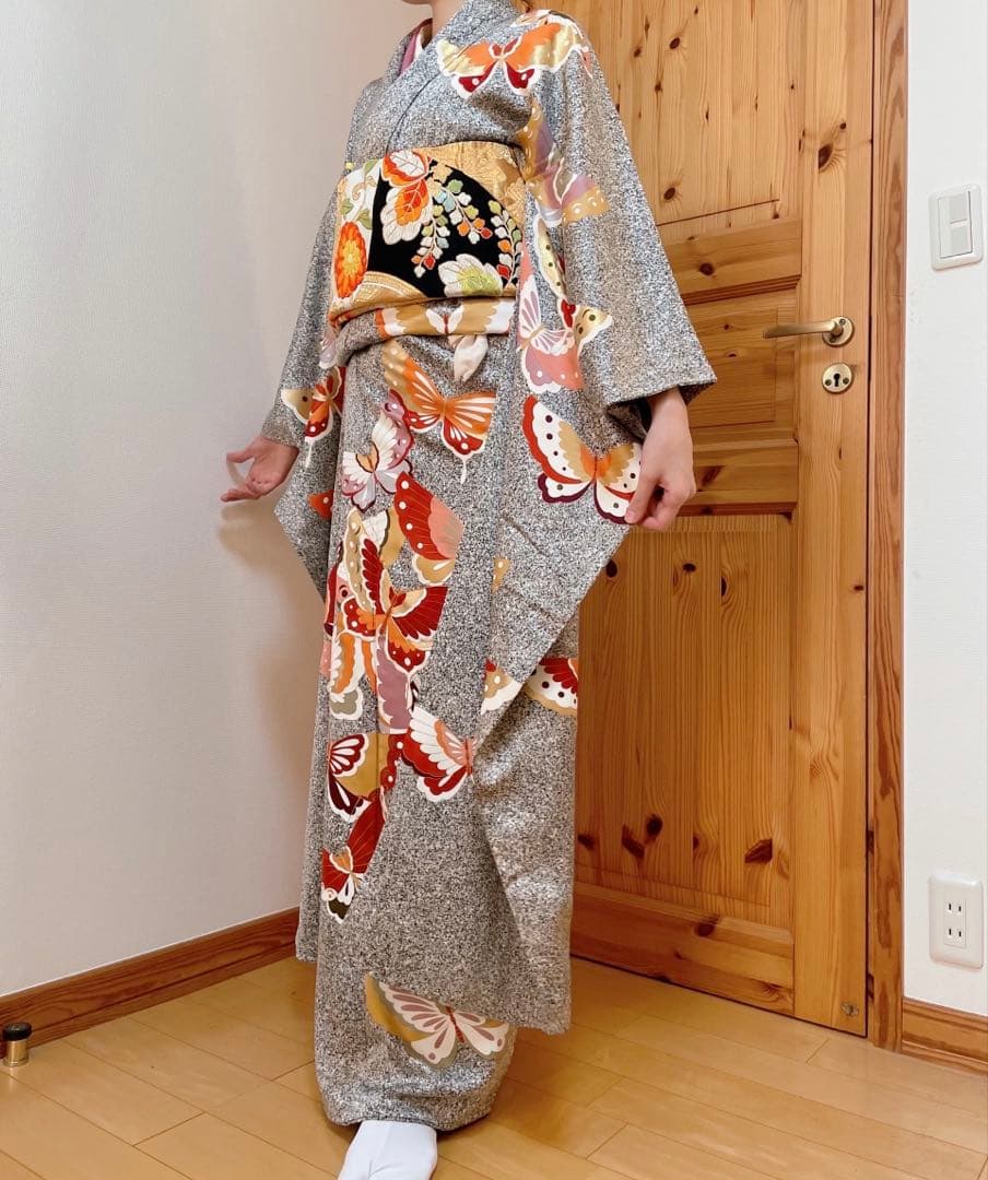 振袖　蝶々の古典柄が素敵な振袖　166cm〜180cmの方に　長尺　トールサイズ