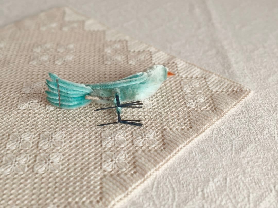 * vintage bird ❀ * アイスブルーの モール バード