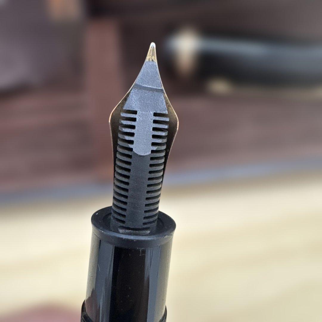 Montblanc 万年筆 黒色　モンブラン　14C 585