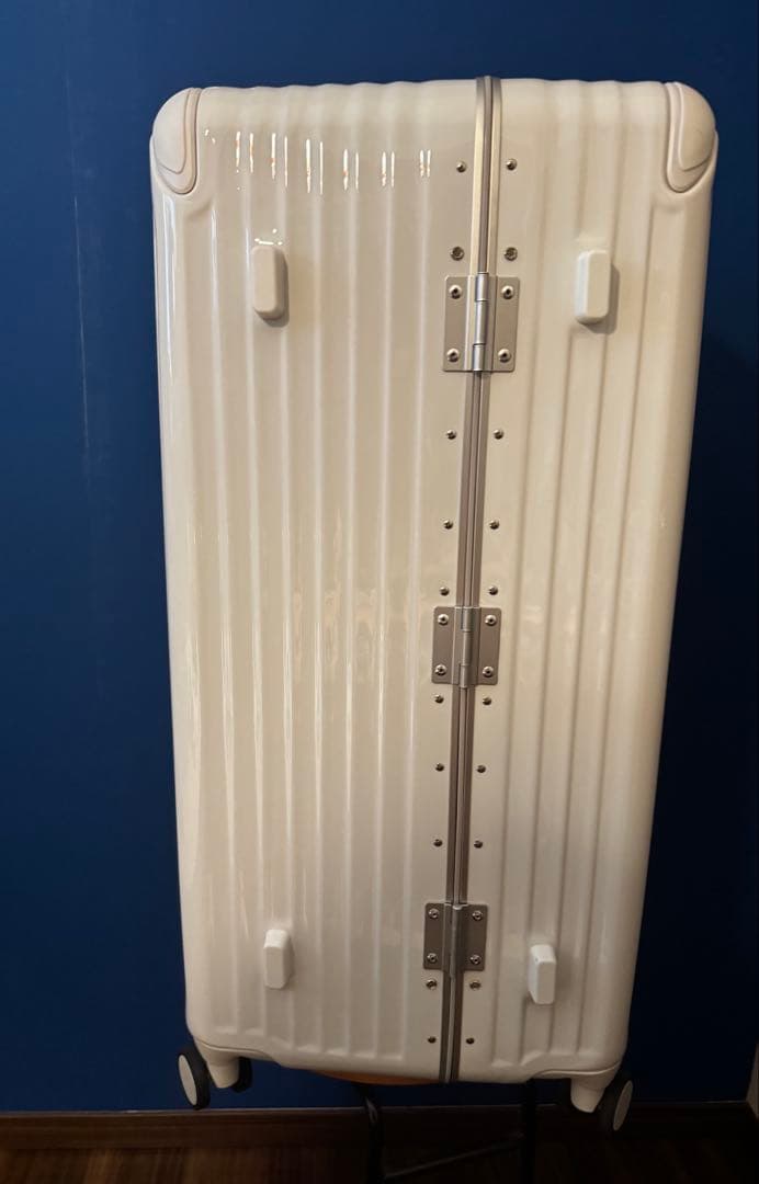 一度使用のみ大型ハードシェルスーツケース ホワイト