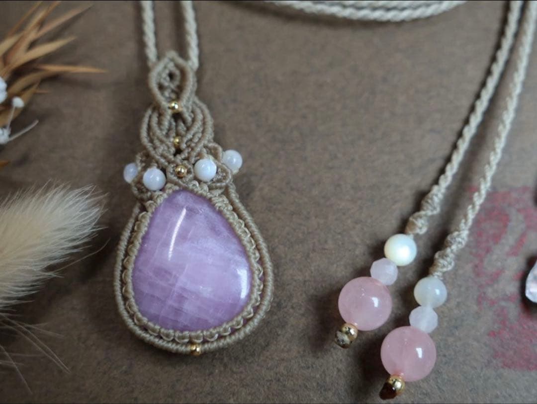えじもっこ アイオライト　クンツァイト　マクラメ　ネックレス