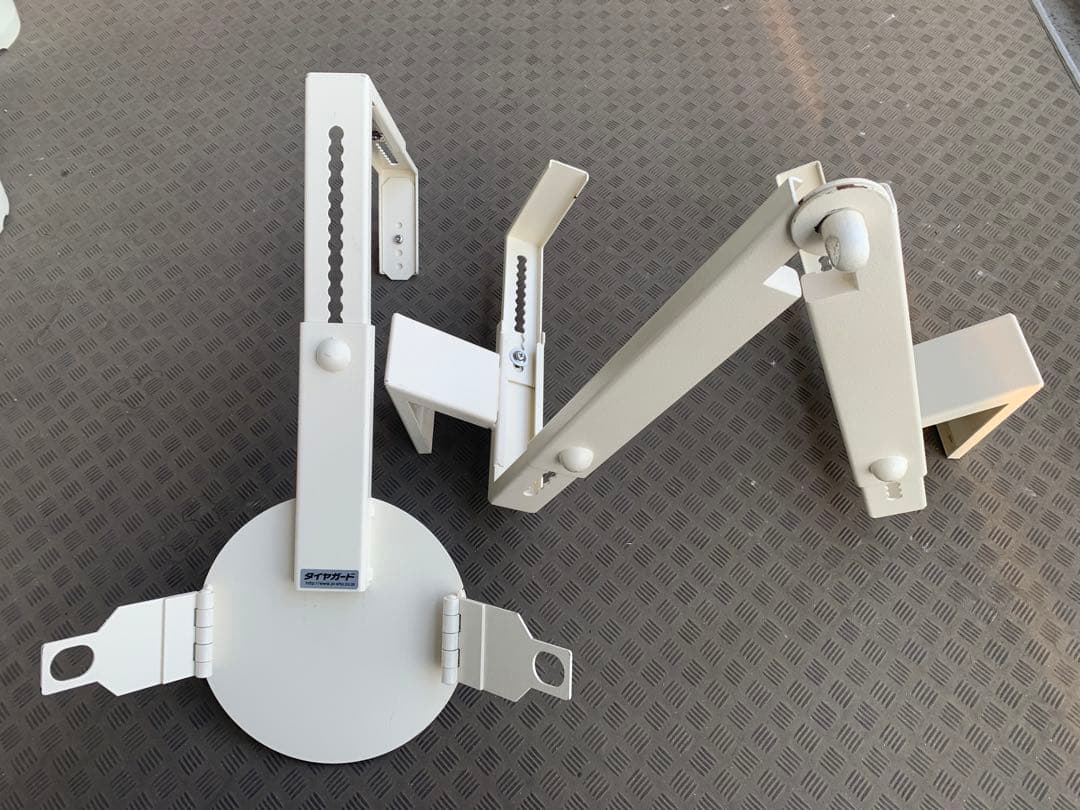 錠商　タイヤガード　【美品】　カーセキュリティー